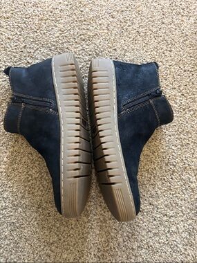 Comfortiva Black Suede Chukka Boots with Tan Outsole